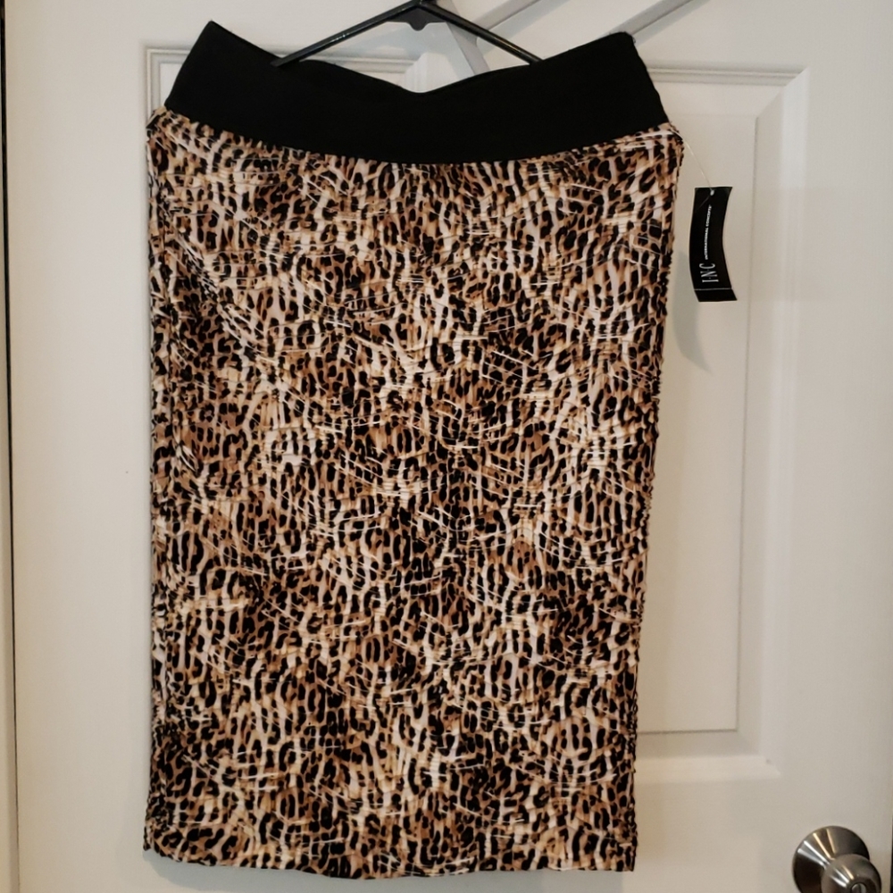 NWT  I.N.C International Concepts stretch skirt!!